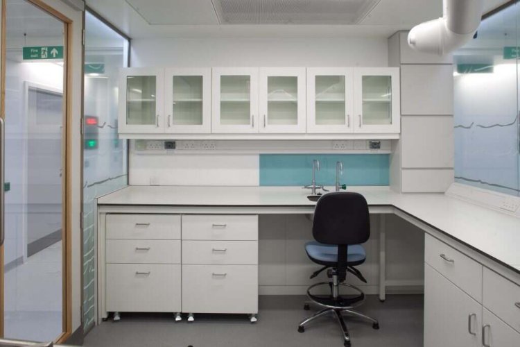 Choosing Laboratory Furniture for Educational Facilities