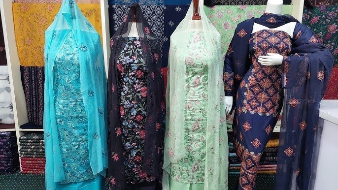 Discover the Beauty of Pakistani Dresses Online – A Guide to Traditional Elegance and Modern Style