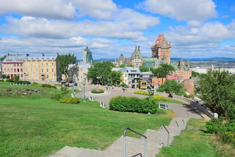 Exploring Oakville Town Hall: A Landmark of History and Community