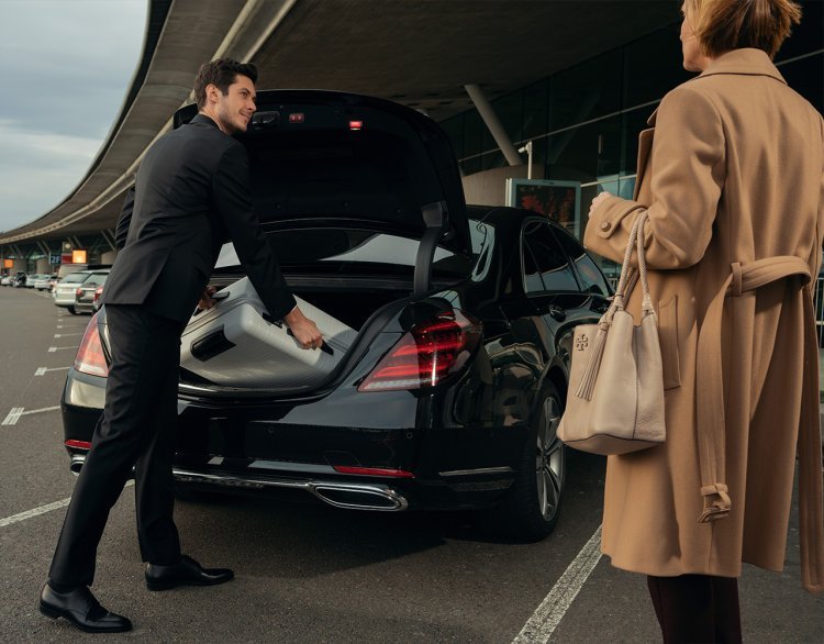 Ultimate Guide to PHL Airport Car Service and Sprinter Van Limos