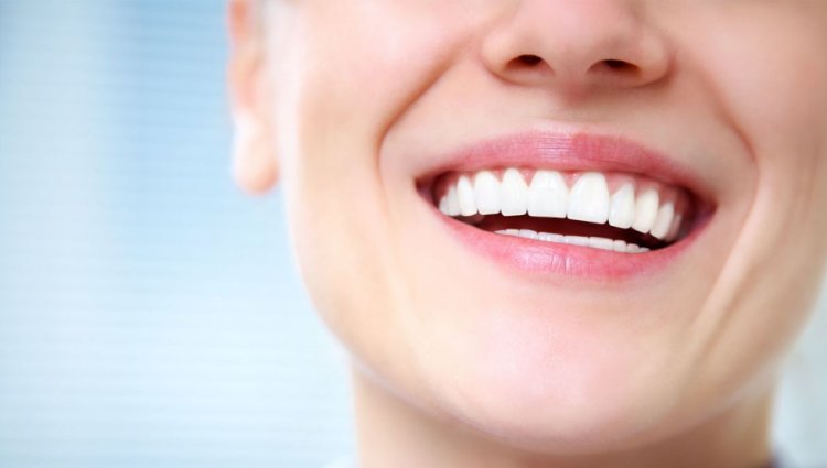 The Science Behind Crest 3D Teeth Whitening Strips and Their Effectiveness