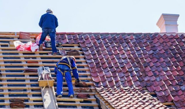 10 Signs Your Roof Needs to Be Replaced Immediately