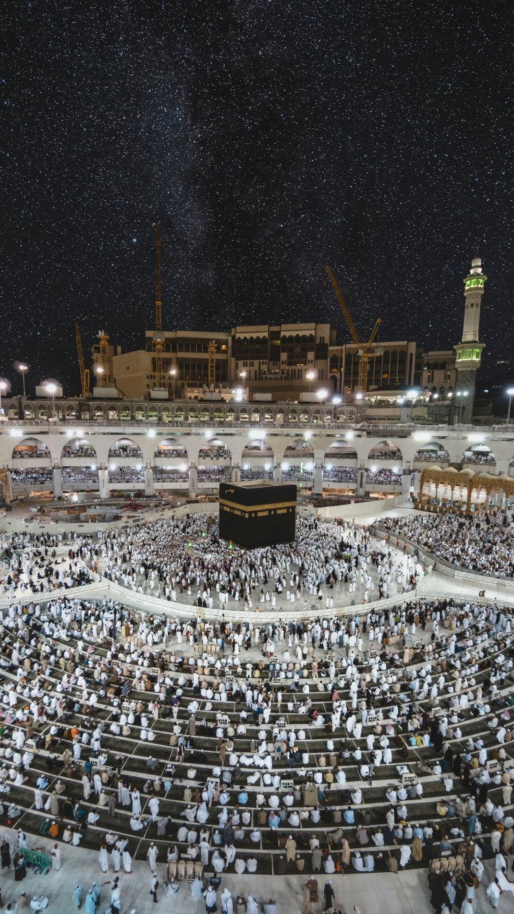 What Are The Obligations Of Hajj And Umrah?